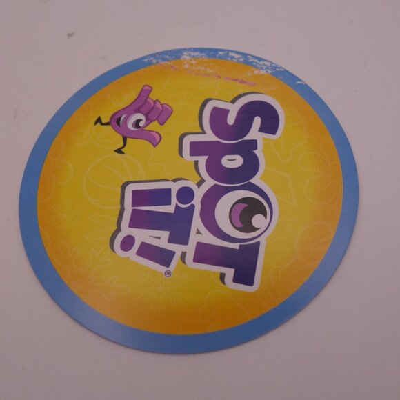 McDonald's 2025 Spot It! Plage Game with Box - Picture 8 of 16